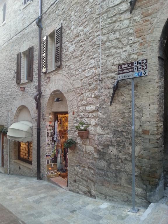 Il Cortile Di San Rufino Apartment Assisi Bilik gambar